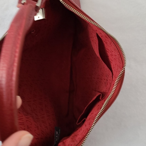 Chic Red Purse in EUC 👌🏼 - Picture 4 of 7